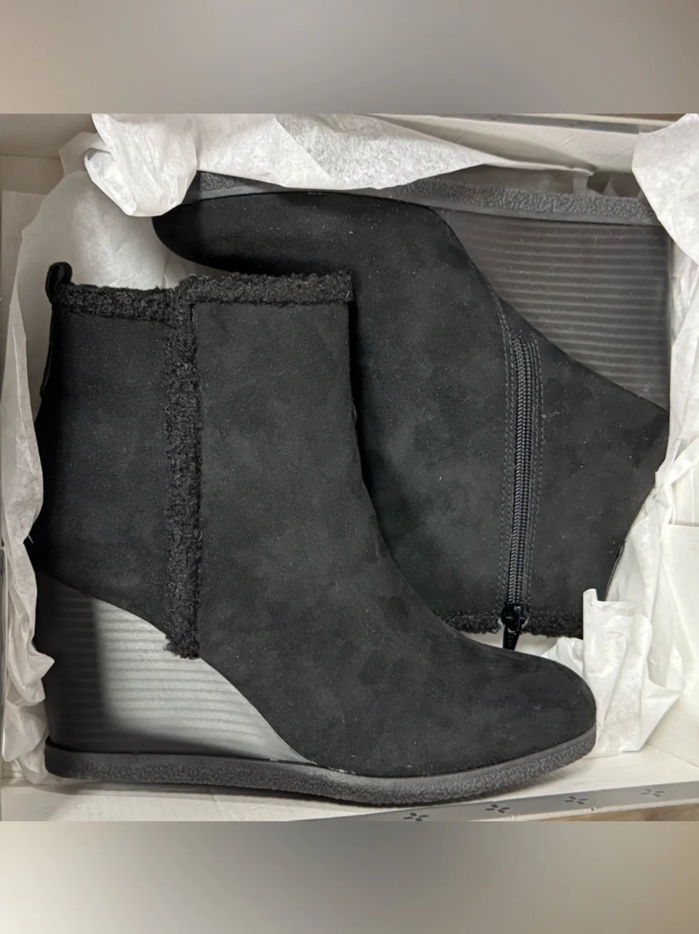 SUN + STONE Black Faux Fur Wedge Boots Size 8.5 Camillia Macy’s NEW $80 msrp